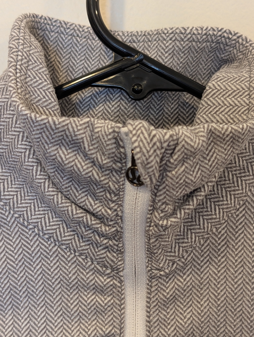 Lululemon Kanto Catch Me Light Gray Half-Zip Active Pullover Herringbone Size 2 - Picture 3 of 7